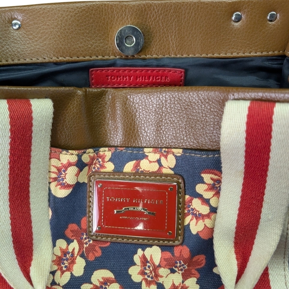Tommy Hilfiger Floral Canvas Purse Navy Blue Red White Stripes Pockets 90s Vibes - Picture 9 of 13